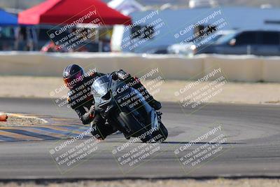 media/Dec-18-2022-SoCal Trackdays (Sun) [[8099a50955]]/Turn 2 (950am)/